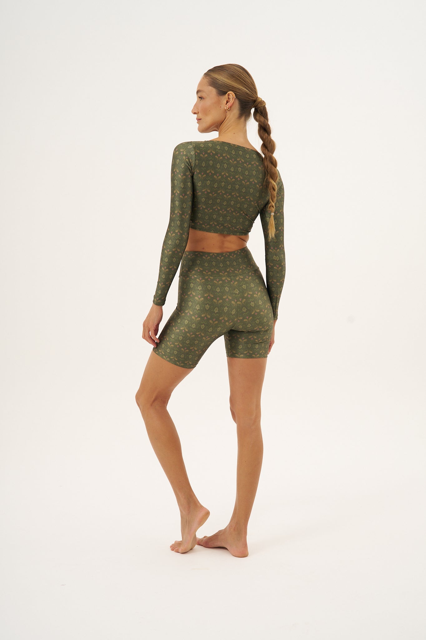 Top cropped manga longa Paisley