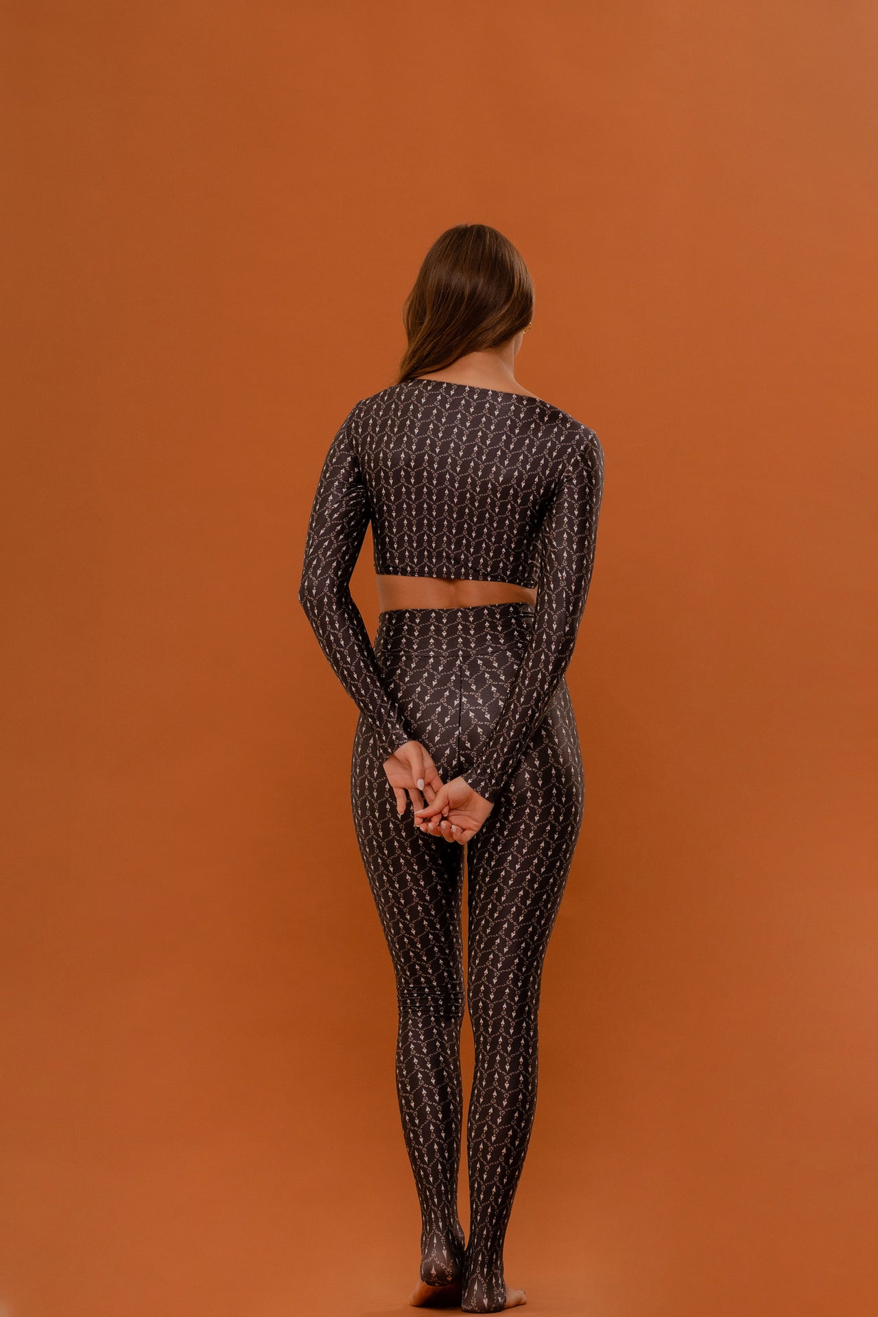 Top cropped manga longa Little Hearts