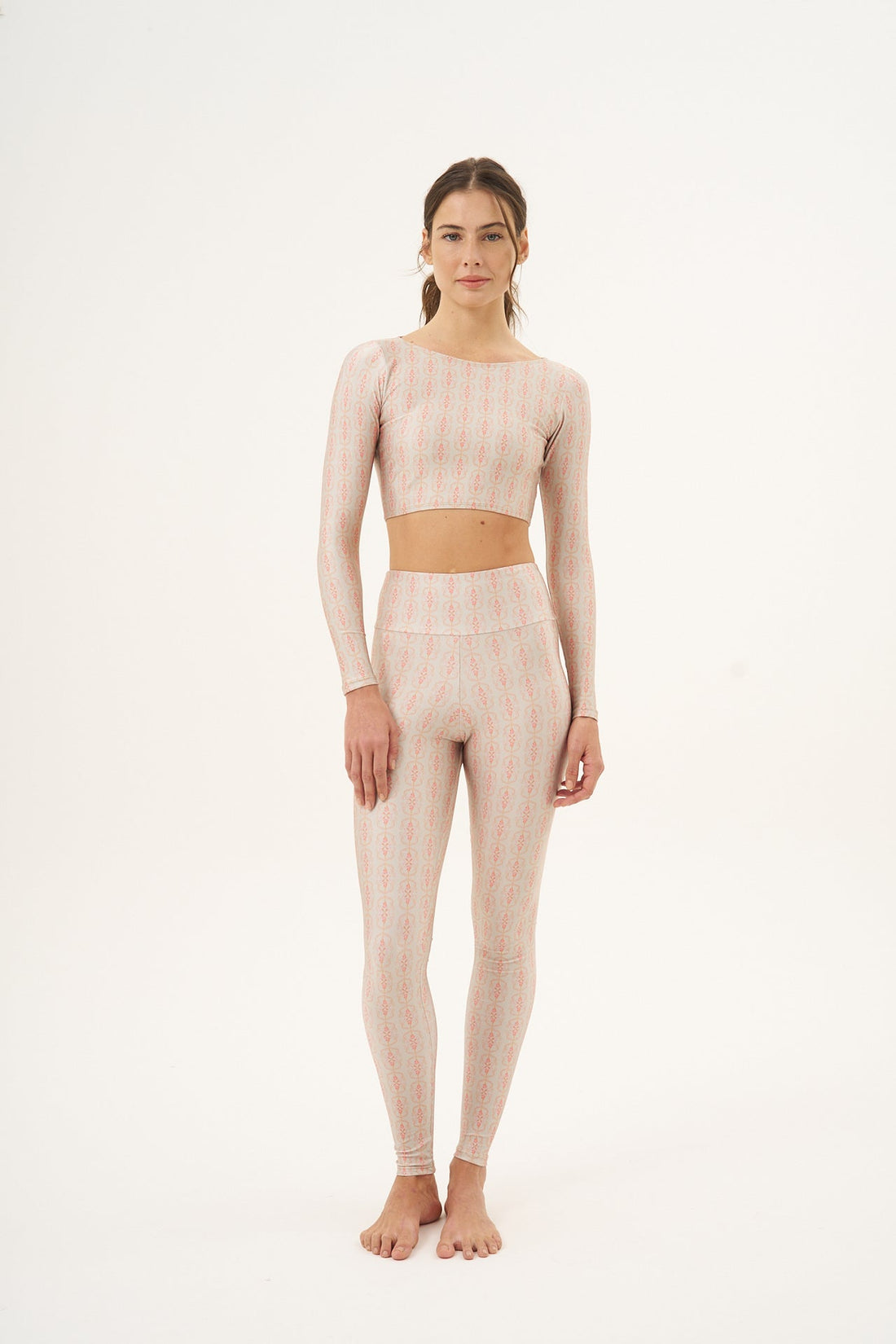 Top cropped manga longa Bloom