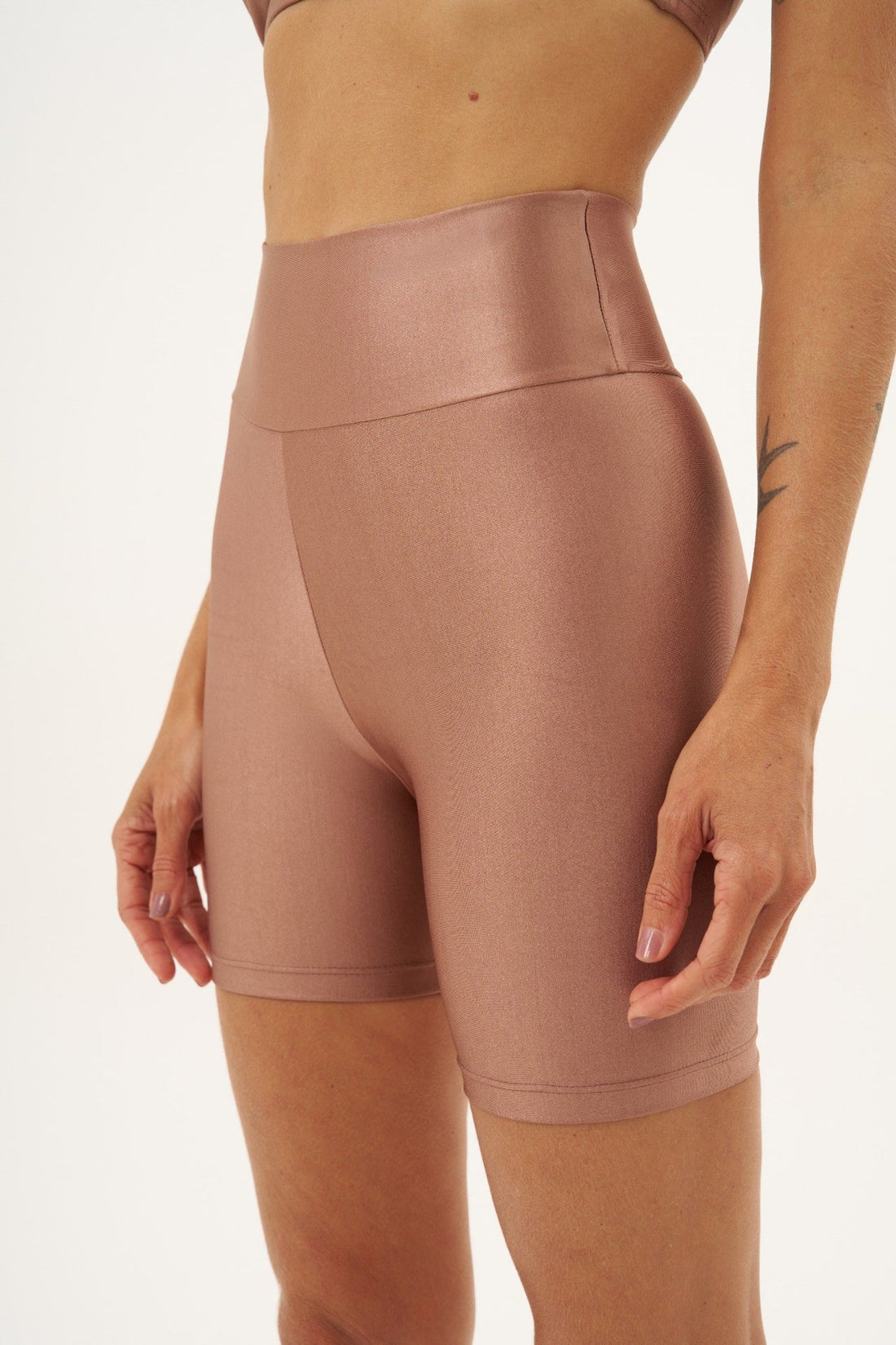 Slim Caramel Latte Shorts