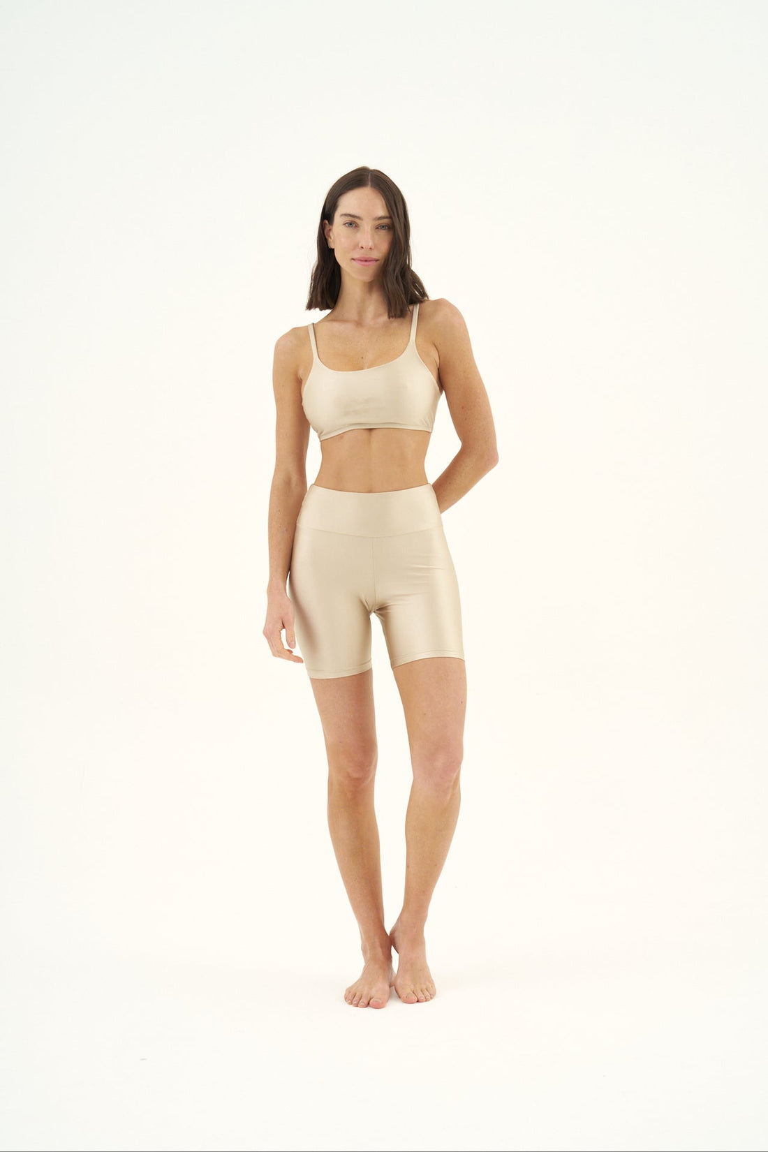 Pantalones cortos ajustados color marfil