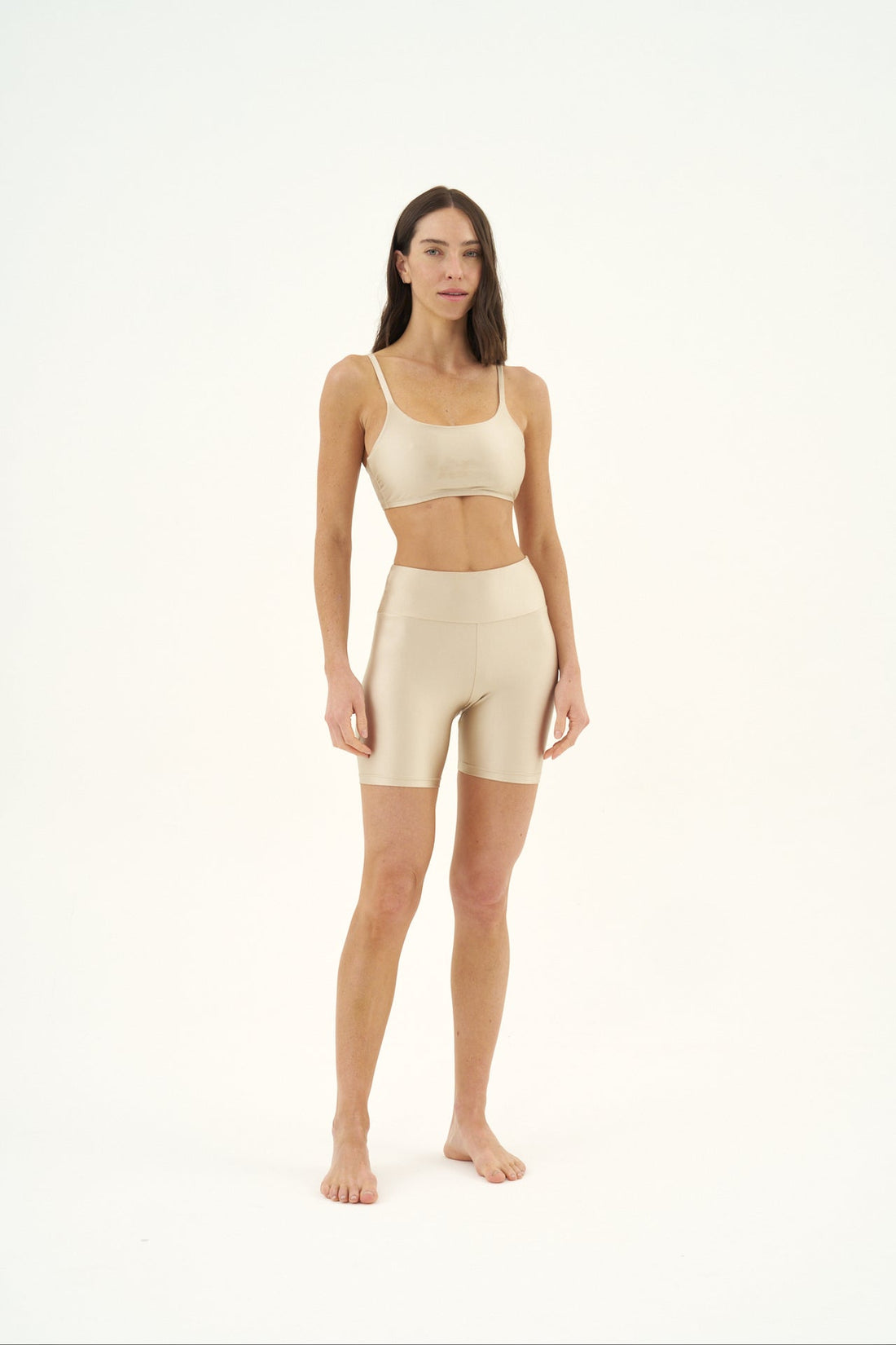 Pantalones cortos ajustados color marfil