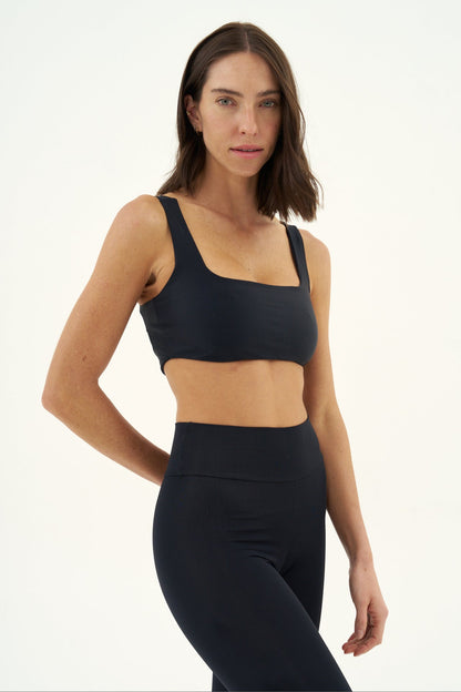 Curve Black Twist Top