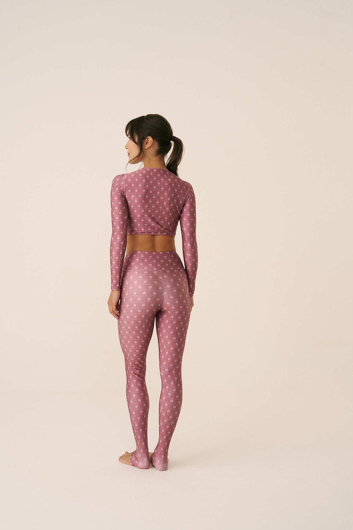 Top cropped manga longa Surya Rosé