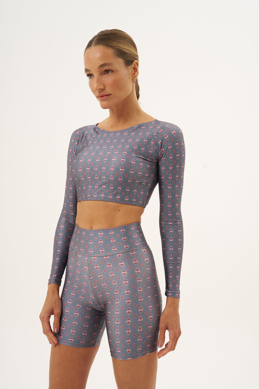 Shorts Slim Pétala