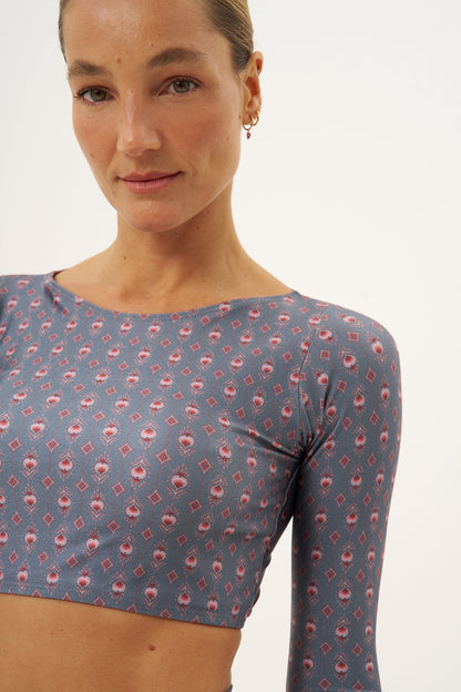 Top cropped manga longa Pétala