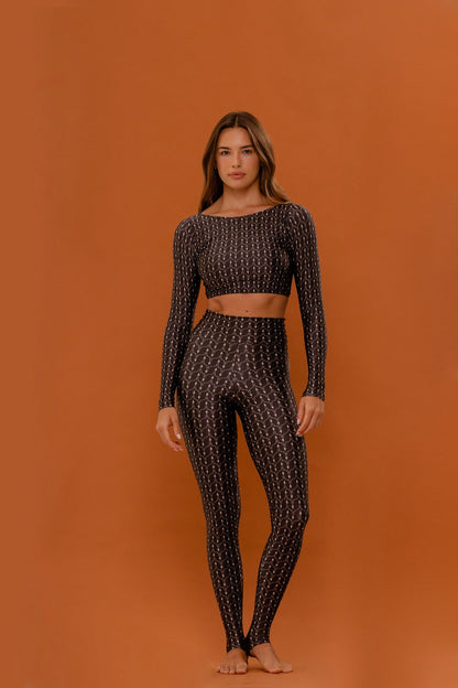 Top cropped manga longa Little Hearts